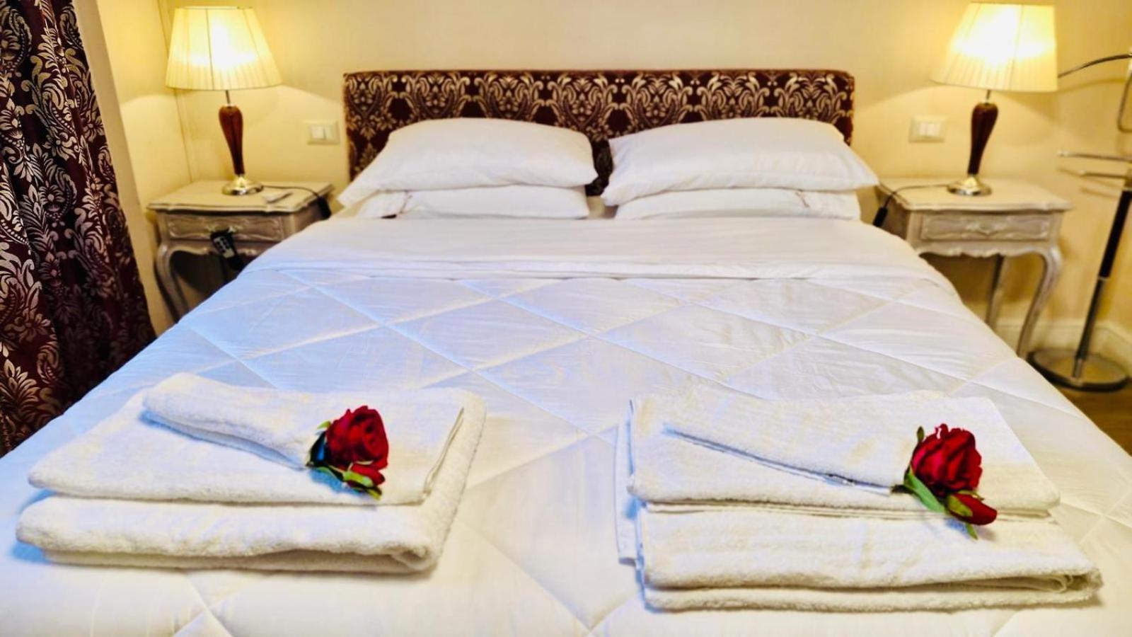 Bellaria Casa Indipendente-Giardino Privato-Free Parking-Wifi-Strategic Location 5 Terre-Portofino Appartement Rapallo Buitenkant foto